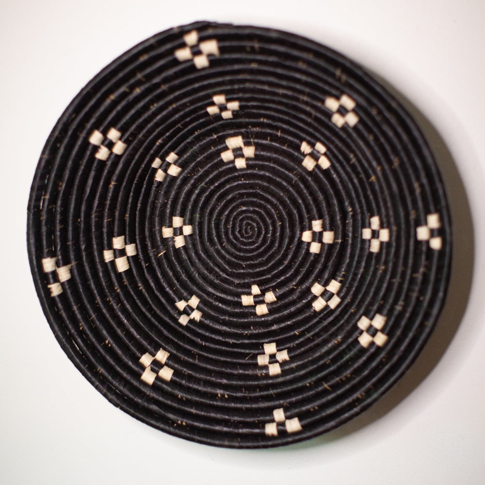 16" Black with Natural Design Round Basket