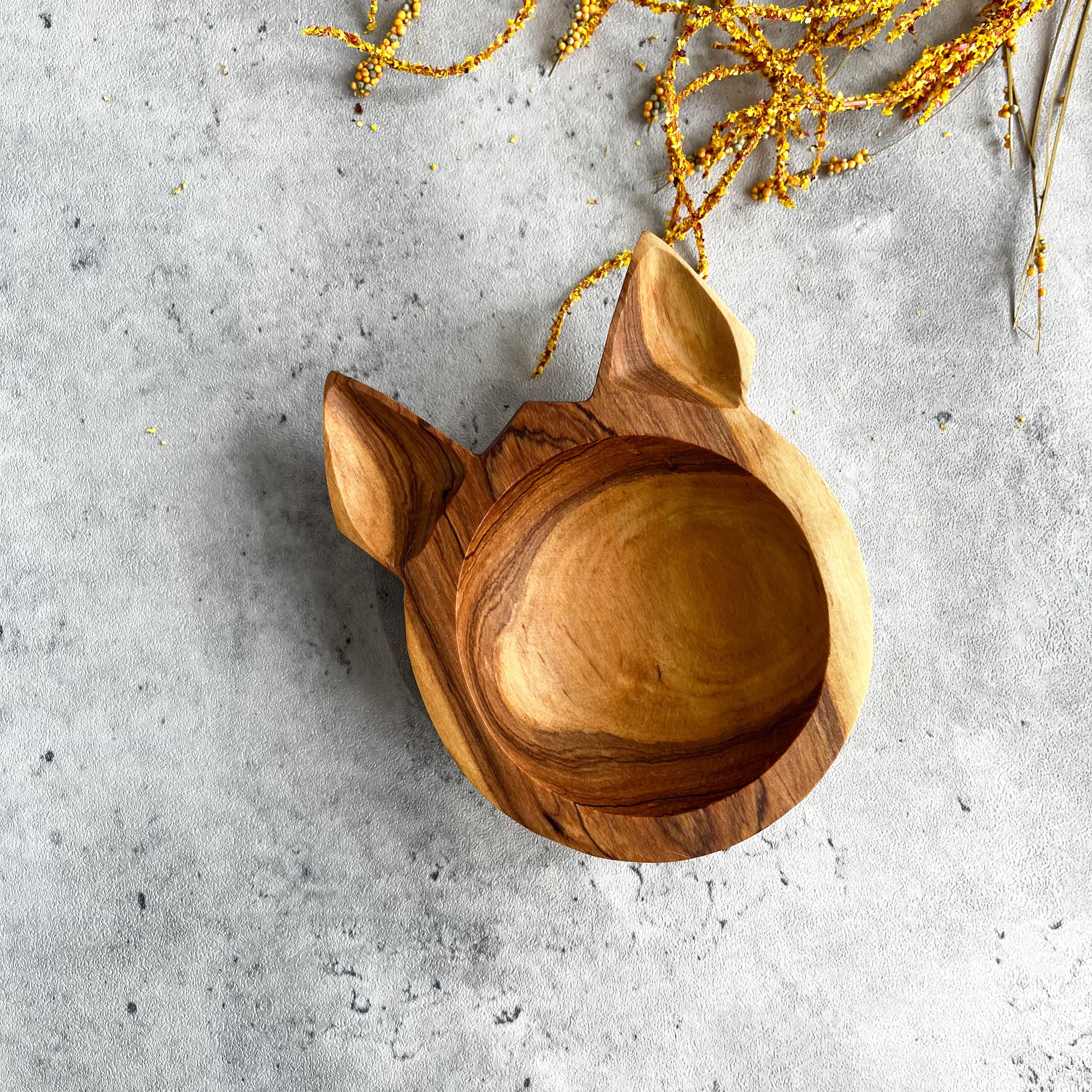 JustOne's small cat shaped wooden bowl handcrafted in Kenya