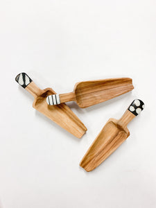 JustOne's four inch wooden scoop with handle made of ethically sourced bone, handcrafted in Kenya